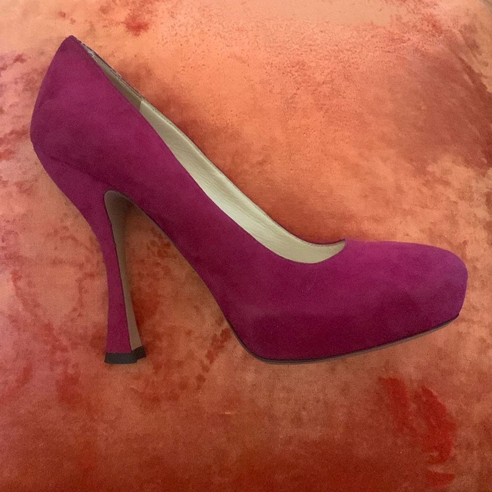 Prada heels. Gently worn. In fantastic shape! Made in Italy. 37.5
